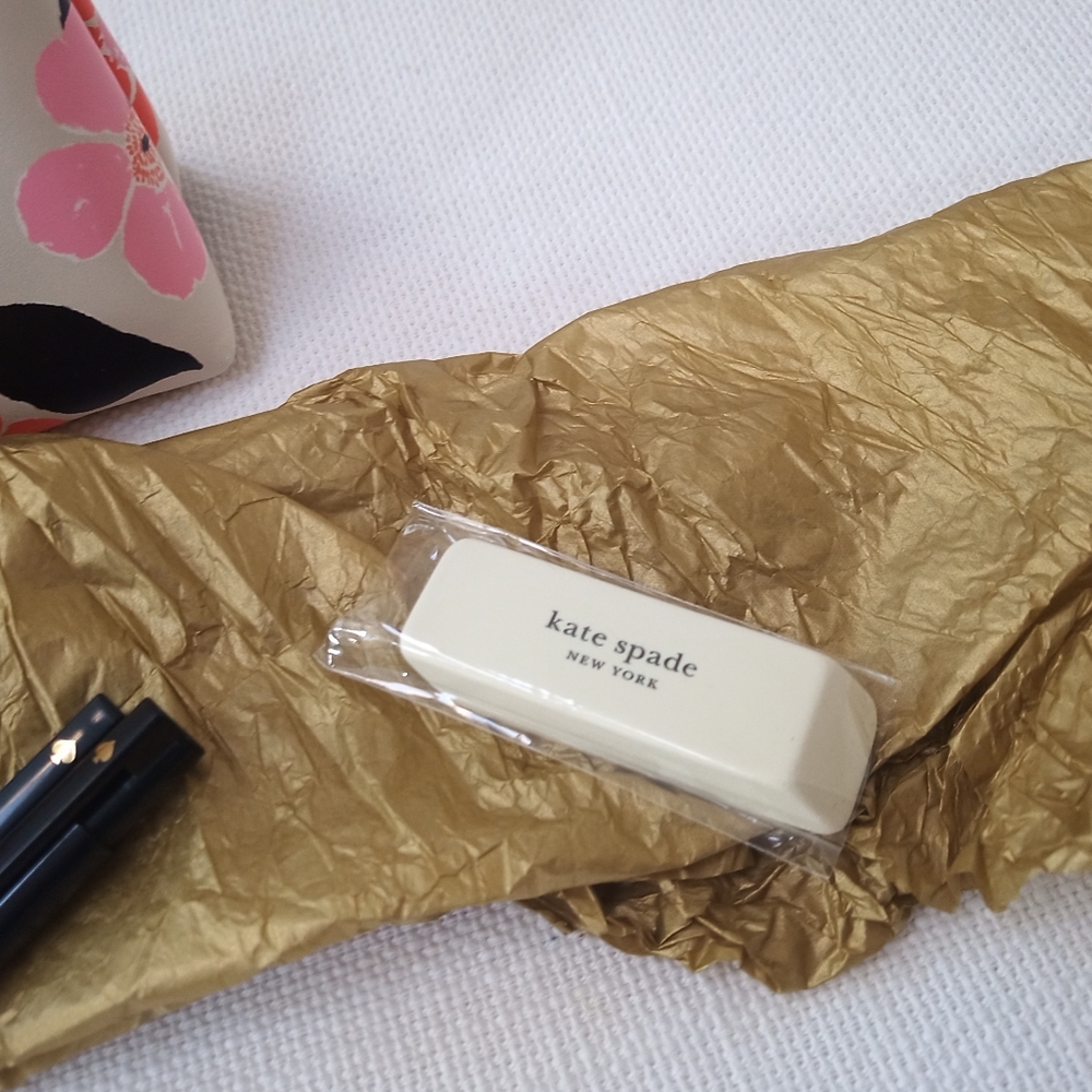 NWT & GIFTABLE Kate Spade Floral Garden Pencil Pouch Set/Kit w/ Eraser/Ruler+ - Picture 4 of 10